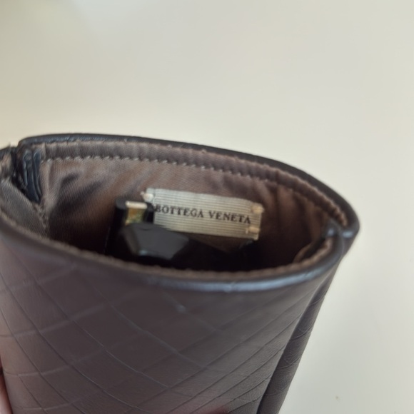 BOTTEGA VENETTA Black Cat-Eye Sunglasses - Picture 10 of 10